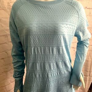 LULULEMON PERFORMANCE LONG SLEEVE SHIRT LT BLUE SIZE 12